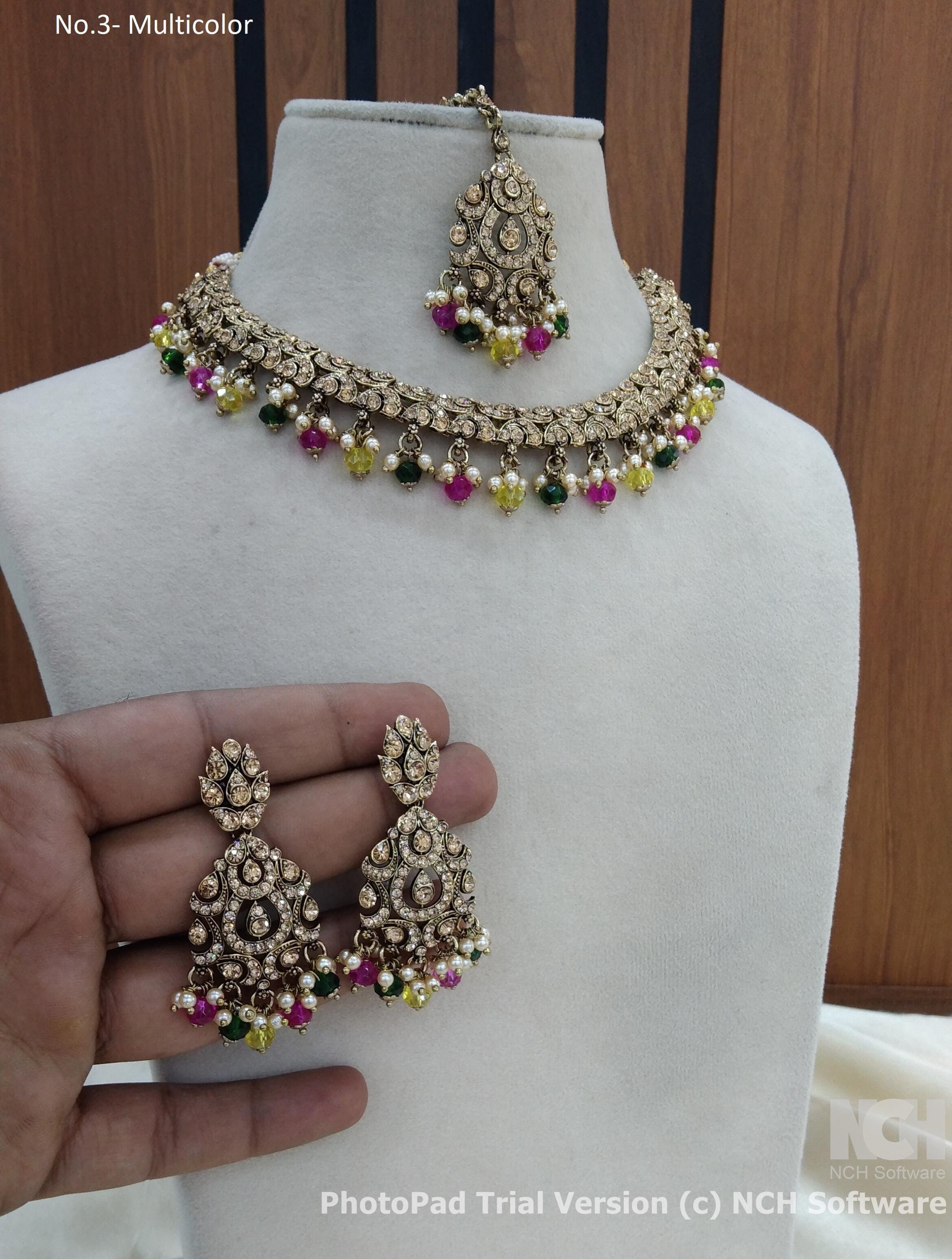 Touchstone Nieuwe Indiase Bollywood Fijn Mode Handgemaakte Gravure Werk Hangende Vlinder met Kettings Beads Prachtige Look Designer Sieraden Openbare Armband in Goudkleur voor Vrouwen