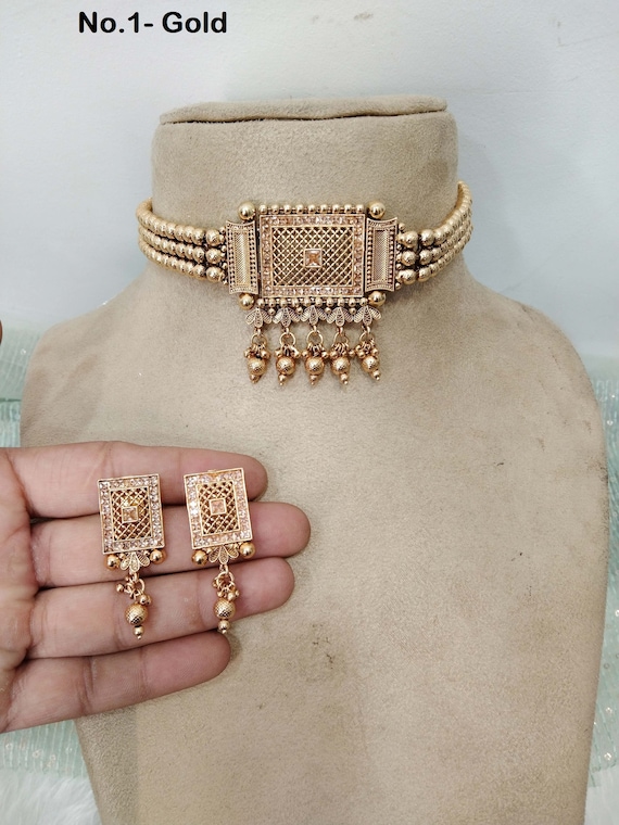 Gold choker style best sale necklace