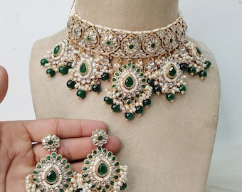 Gold Kundan Choker Necklace Set, Indian Bridal Jewelry, with Tikka & Earrings tiska set