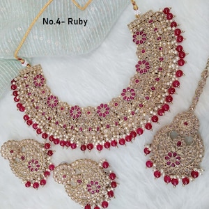 Bijoux indiens / Ensemble de colliers en or foncé, rose menthe, gaajri, rubis, multicolore / Ensemble de bijoux indiens en or bollywoodien, bijoux du comté