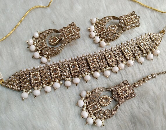 Choker set artificial online