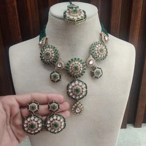 Indian Jewelry/Moissanite Kundan next to real necklace Set/ Indian Wedding Kundan Ethnic Jewellery Necklace/ Bridal Gippy Set