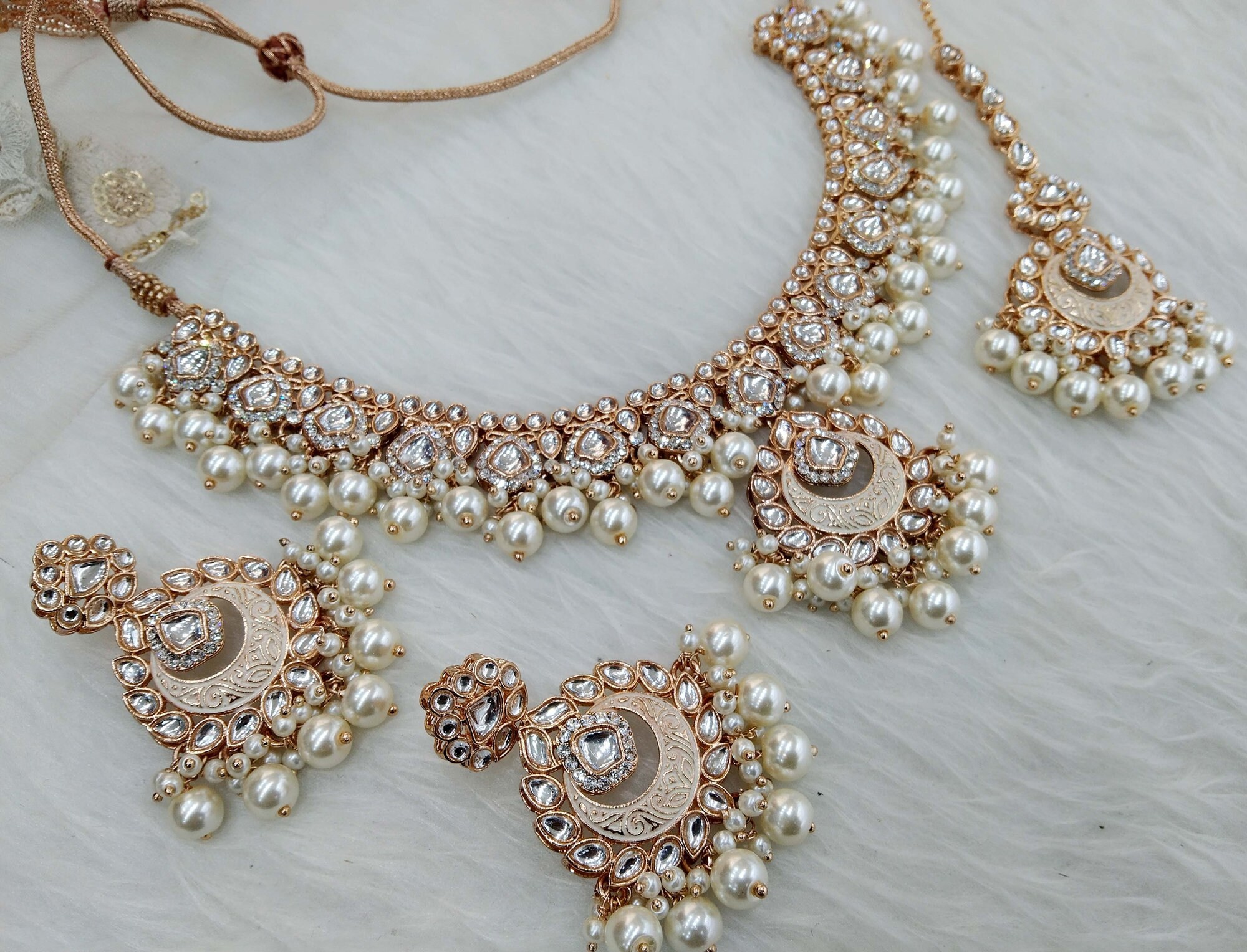 Elegant Kundan Necklace with Earring and Tikka Set Item#1095  Rose‑Gold Kundan Necklace Set –Modern Indian Jewellery| Necklace and Earring Set display picture 1