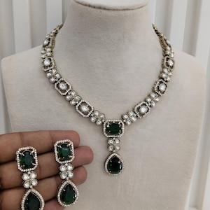 Indian Jewelry/Moissanite Kundan next to real necklace Set/ Indian Wedding Kundan Ethnic Jewellery Necklace/Green, Majneta Bridal Kabota Set