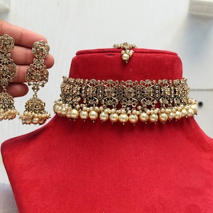 Ensemble ras de cou en or/Bijoux Bollywood/Ensemble de colliers ras de cou indiens en or foncé/Bijoux de demoiselle d&#39;honneur/Collier pour femme