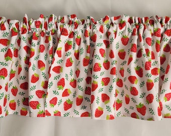 Vintage Cotton Valance Embroidered Fruit Apple Strawberry Cherry Red Check CUTE! Vintage Cotton Valance Embroidered Fruit Apple Strawberry Cherry Red Check CUTE!