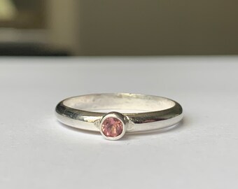 Edelstein Ring, Stapelring Silber, Amethyst Ring, Minimalist Schmuck, Edelstein Schmuck, auf Bestellung gefertigt