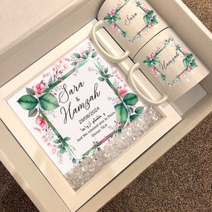 Gepersonaliseerde islamitische huwelijkscadeau mand set namen paar Nikka Dua moslim mokken Nikkah kalligrafie kunst familie gunsten Zam Zam stickers datum