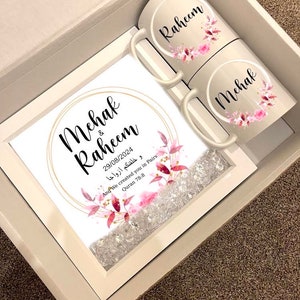 Gepersonaliseerde islamitische huwelijkscadeau mand set namen paar Nikka Dua moslim mokken Nikkah kalligrafie kunst familie gunsten Zam Zam stickers datum
