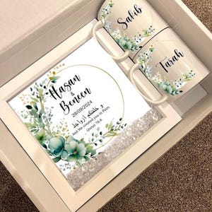 Gepersonaliseerde islamitische huwelijkscadeau mand set namen paar Nikka Dua moslim mokken Nikkah kalligrafie kunst familie gunsten Zam Zam stickers datum