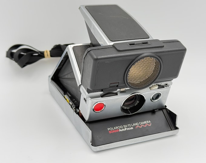 Polaroid SX-70 Land Camera Sonar Autofocus - Fully tested