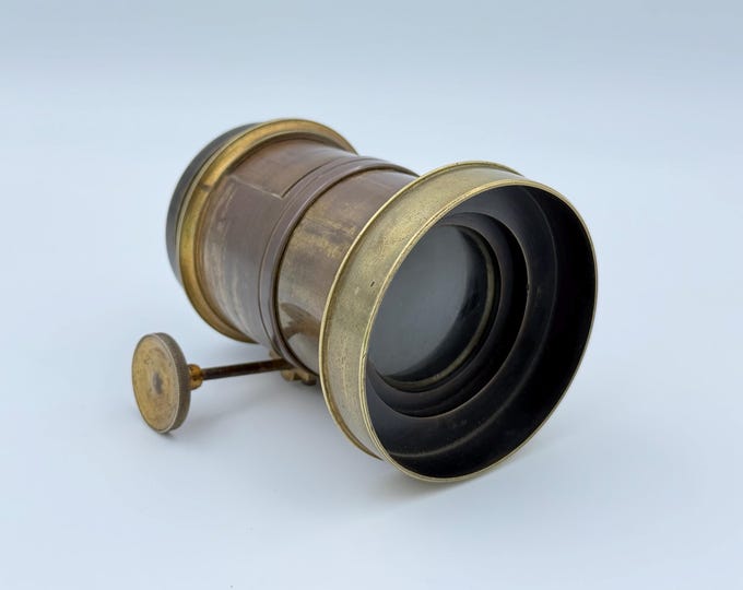 Brass Monar 3.5 Rodenstock Petzval lens with beautiful Patina from 1900's - Approx 12 cm high - Worldwide Free Shipping