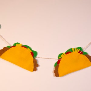 Handmade Felt Taco Garland for a Cinco De Mayo Fiesta, Dragon's Love Tacos Themed Party, or Taco Tuesday