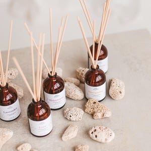 Difusor de varillas para el hogar perfumado con aceites esenciales, aromaterapia natural no tóxica, regalo de cumpleaños, regalo relajante de inauguración de la casa para ella, natural