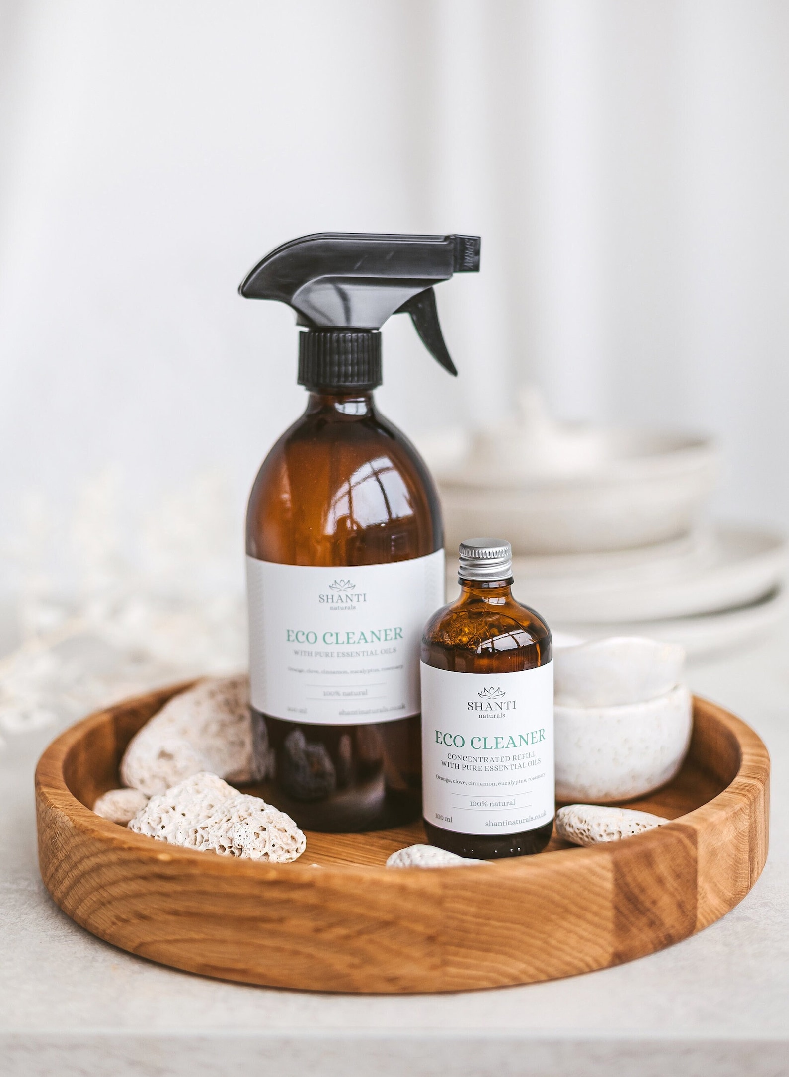 Eco Cleaner & Refill Natural Multi-Purpose Cleaning Spray Organic Essential Oil Blend Combined with Plant-Based Derivatives Non-Toxic Vegan