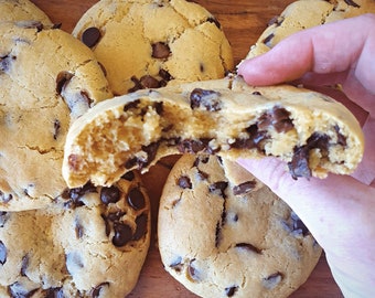 NYC Inspired Chocolate Chip Cookies, Giant Chunky Cookies, 8 Pack