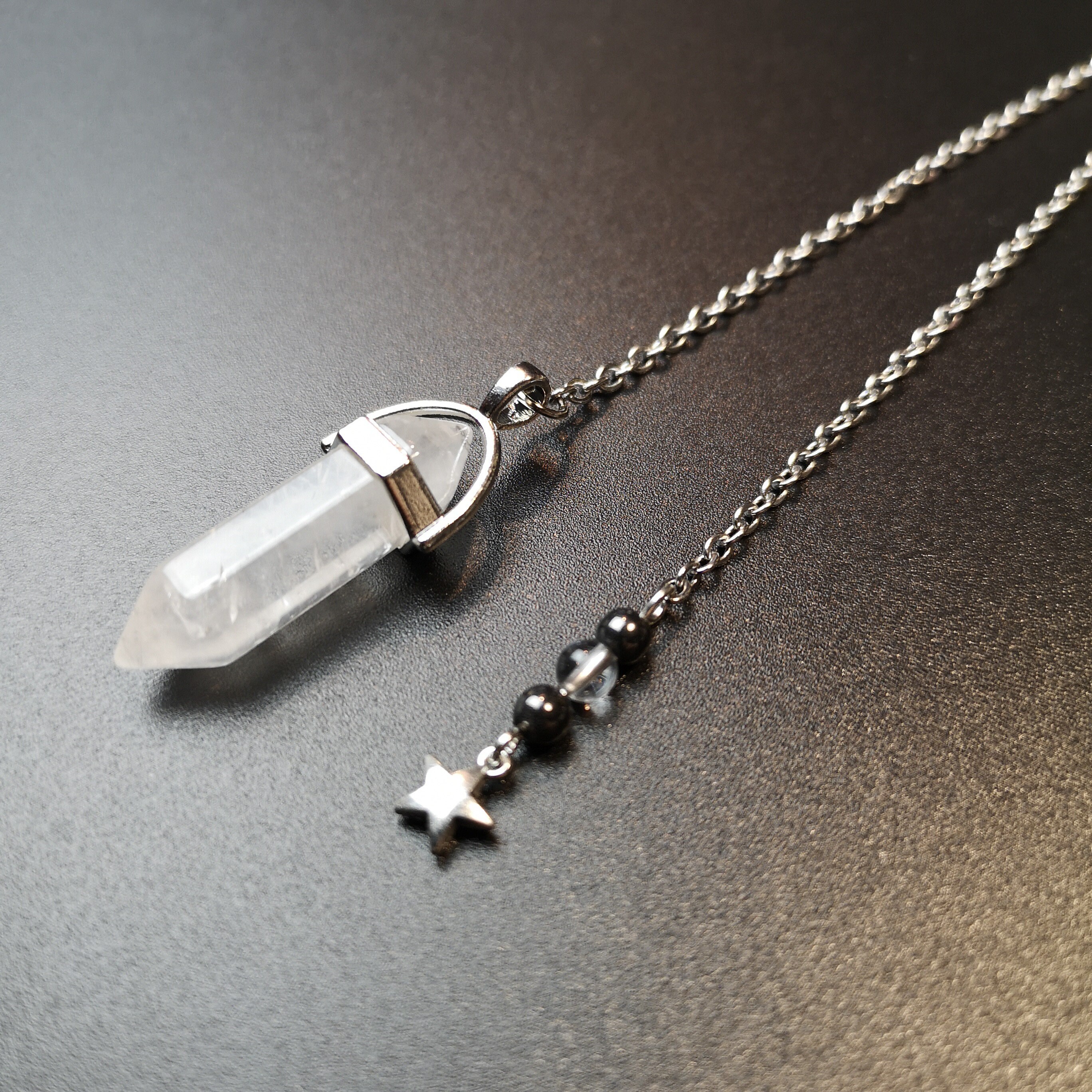 Pendule en Quartz et Hématite, Orné d'une Étoile, Outil de Radiesthésie Divination, Pendule Spiritue