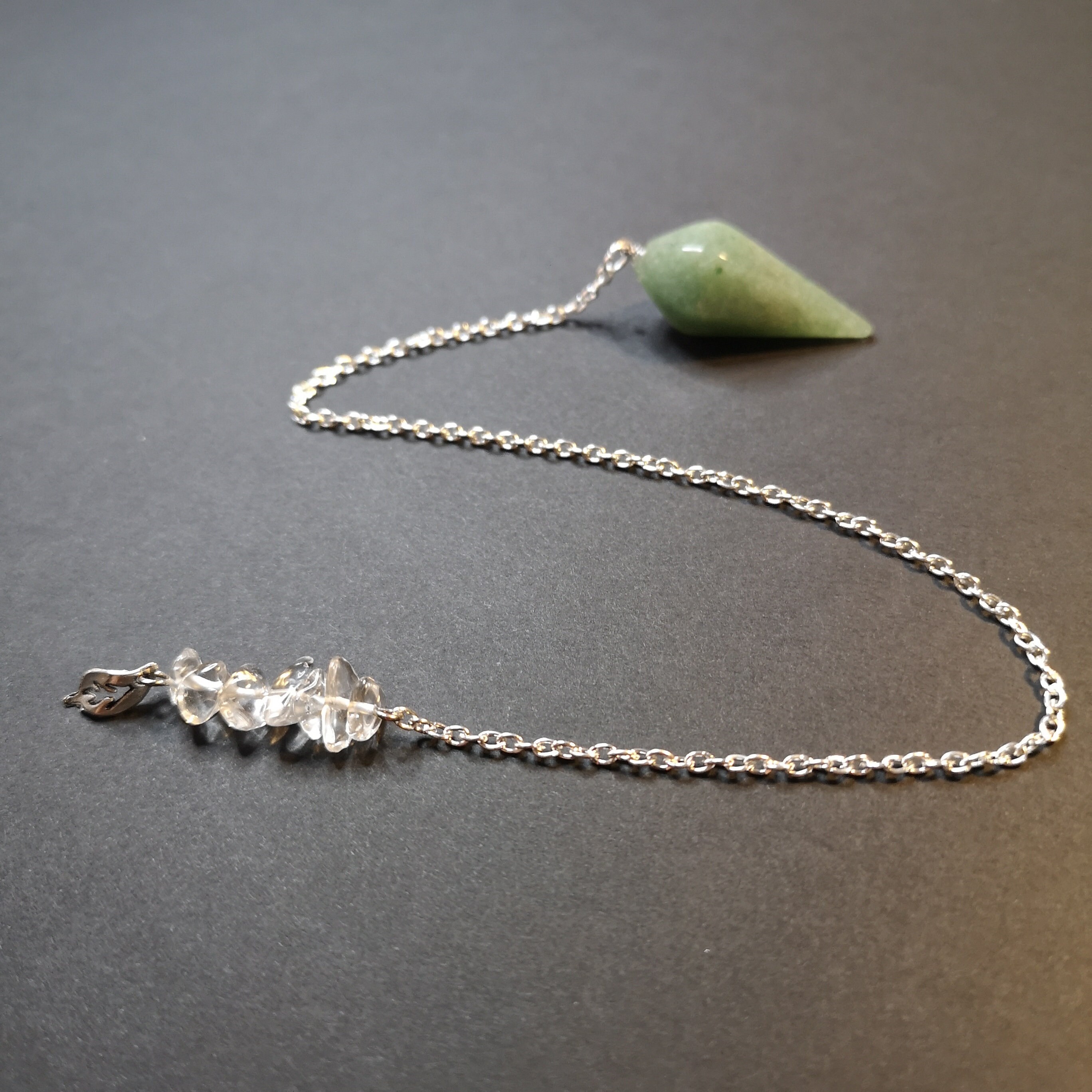 Pendule en Aventurine et Quartz Orné d'une Petite Feuille Radiesthésie Divination Reiki Sorcellerie