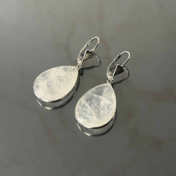 Boucles d'oreilles en quartz blanc faceté, bijou élégant art déco pour elle, boucles en pierre semi précieuse