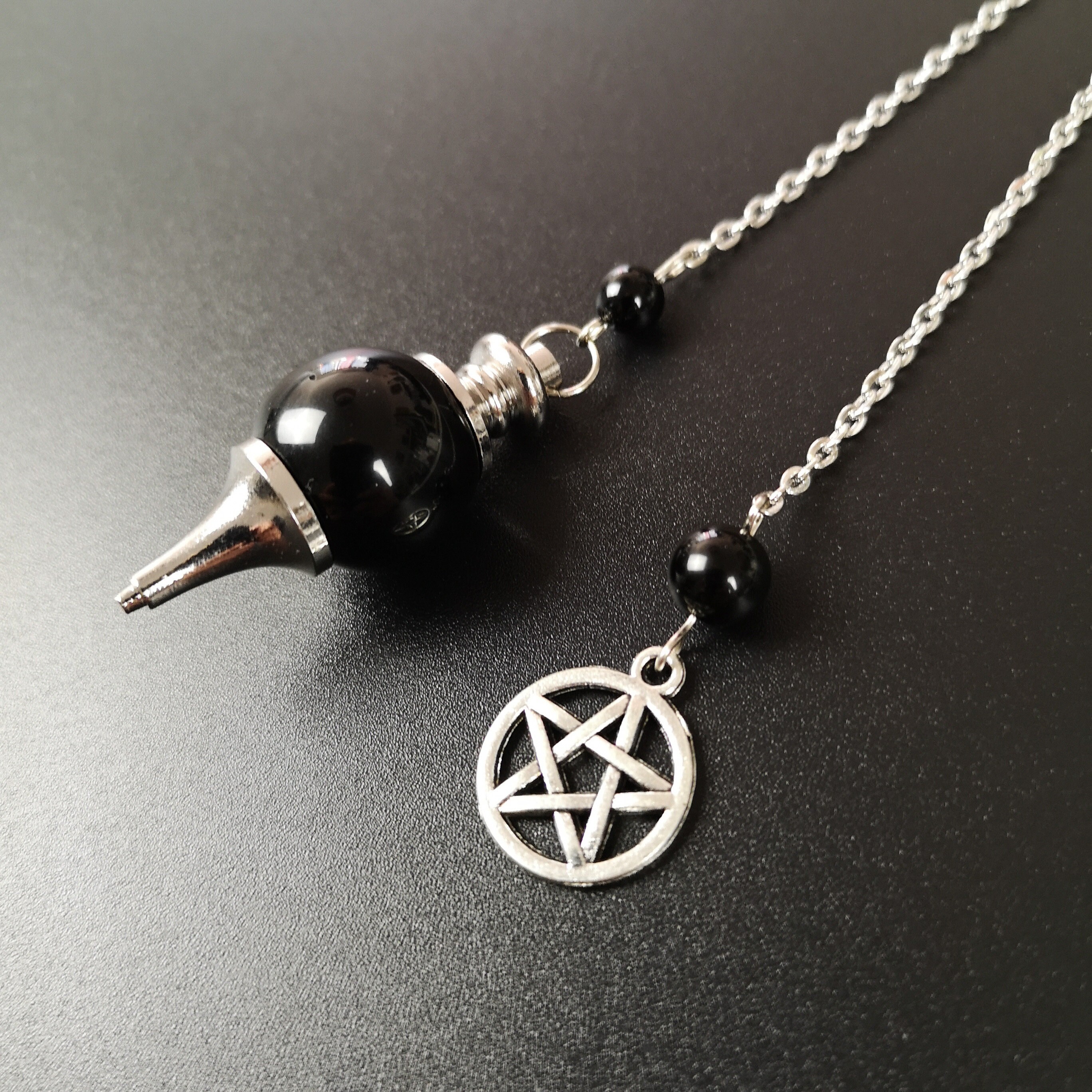 Pendule Divinatoire en Obsidienne Orné d'un Pentacle Pendule Sephoroton Outil Radiesthésie Ésotérism