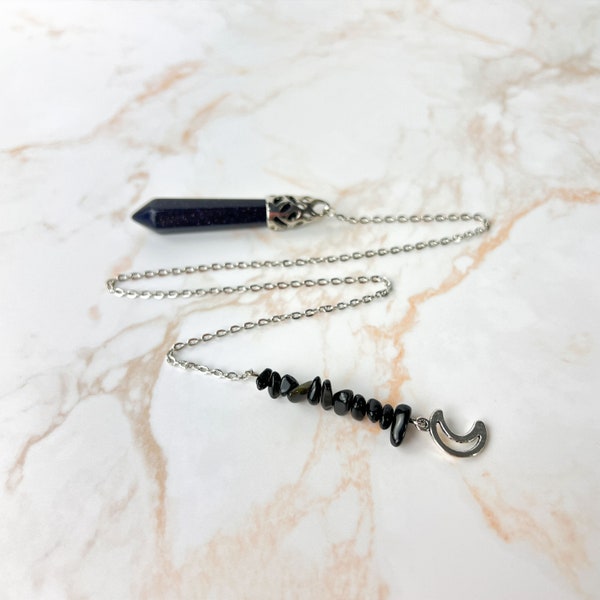 Pendule pierre de sable bleue et obsidienne, avec son croissant de lune, outil de radiesthésie et de divination, pendule sorcellerie