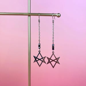 Unicursal hexagram earrings with black crystal beads, occult symbol, goth witchy style