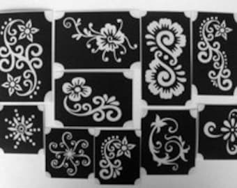 Tatuaje con brillantina bm2017, set de 2 diseños de HENNA, GLITTERTATTOO, 10 plantillas diferentes, tatuaje con brillantina, flores increíbles, remolinos florales.