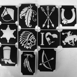 Glitter tattoo bm2017 set WESTERN cowboy cavallo stivali piume frecce ferro di cavallo disegni GLITERTATTOO 11 diversi stencil fantastico fai da te