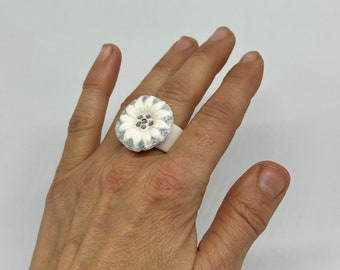 Frozen Flower ring, porcelain and platina handmade