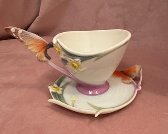 Mooie porseleinen kop en schotel van Franz; Papillon Butterfly Collection XP1693