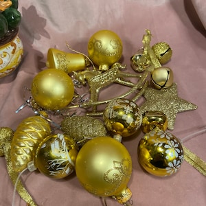 Schöne Vintage Set goldfarbene Glas Christbaumkugeln.