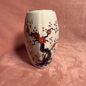 Vintage Japanese 1950s Fukagawa Trademark square vase.