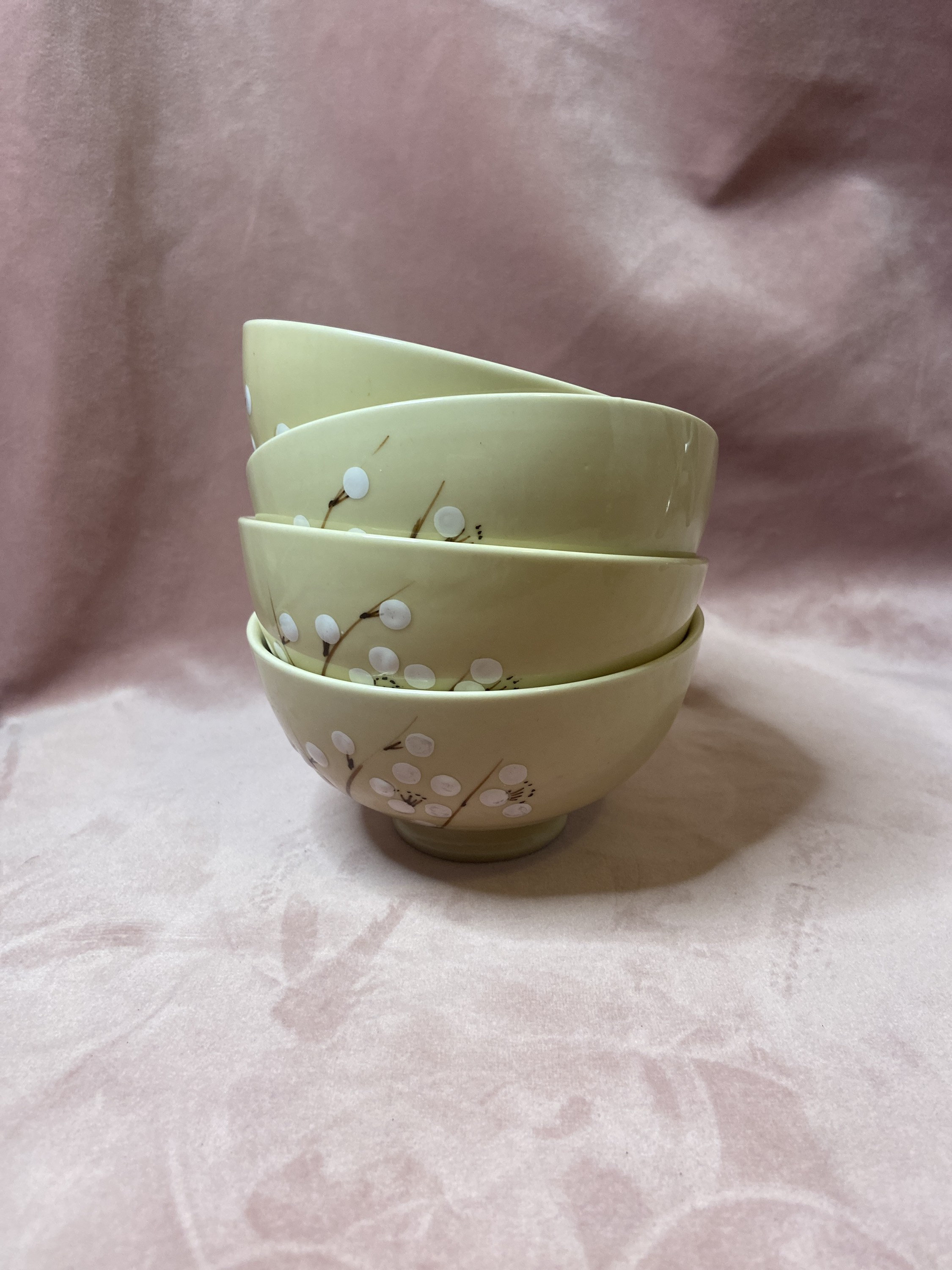 Beautiful set of 4 rice bowl. Etsy
