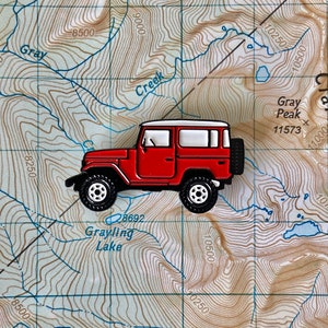 Toyota Land Cruiser FJ40 Enamel Pin