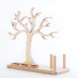 Arbre à bijoux en bois comme support à bijoux décoratif, avec supports pour bagues et compartiments de rangement pour boucles d'oreilles, 100% fait main, pour le rangement des bijoux image 7