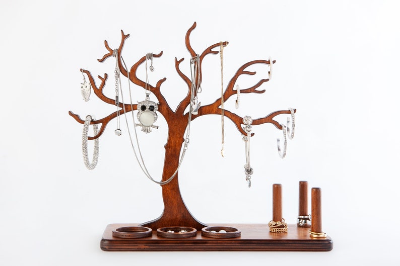 Arbre à bijoux en bois comme support à bijoux décoratif, avec supports pour bagues et compartiments de rangement pour boucles d'oreilles, 100% fait main, pour le rangement des bijoux image 1