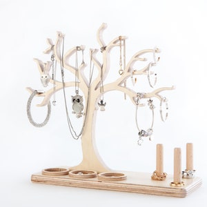 Arbre à bijoux en bois comme support à bijoux décoratif, avec supports pour bagues et compartiments de rangement pour boucles d'oreilles, 100% fait main, pour le rangement des bijoux image 3