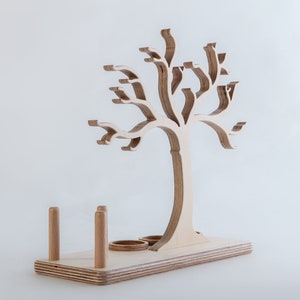 Arbre à bijoux en bois comme support à bijoux décoratif, avec supports pour bagues et compartiments de rangement pour boucles d'oreilles, 100% fait main, pour le rangement des bijoux image 6