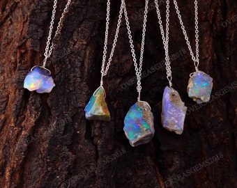 Ruwe Ethiopische opaal hanger ketting, verzilverd, handgemaakte sieraden