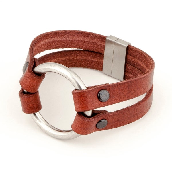 O-ring leather bracelet, Genuine Leather, Stainless steel Ring, different colours available.