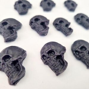 Set of 4 Black Linen Scented Small Skull Wax Melts - Made With a Soy and Paraffin Wax Blend