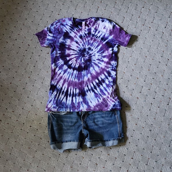 Spring clothing, purple tie dye shirt, tops and tees, spiral tie dye t shirt, boho shirt, festival clothing, gift for her,  hippie clothing