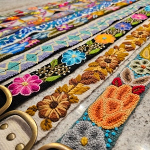 Peruvian embroidered belt, Women belt, Woven belt, Colorful embroidered belt, Floral belt, Wool Embroidered belt, gifts for her, Size L