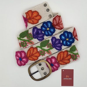 Flowers Wool Belt in White, Floral belt, Peruvian Hand Embroidered Boho Belt , Women belt, Gifts for her, embroidered belt, Fair Trade