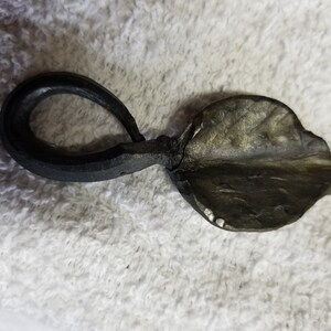 folded leaf keyring