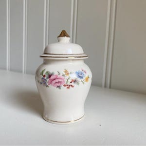antique floral ginger jar spice jar trinket dish sadler england lid jar kitchenalia decor cottage