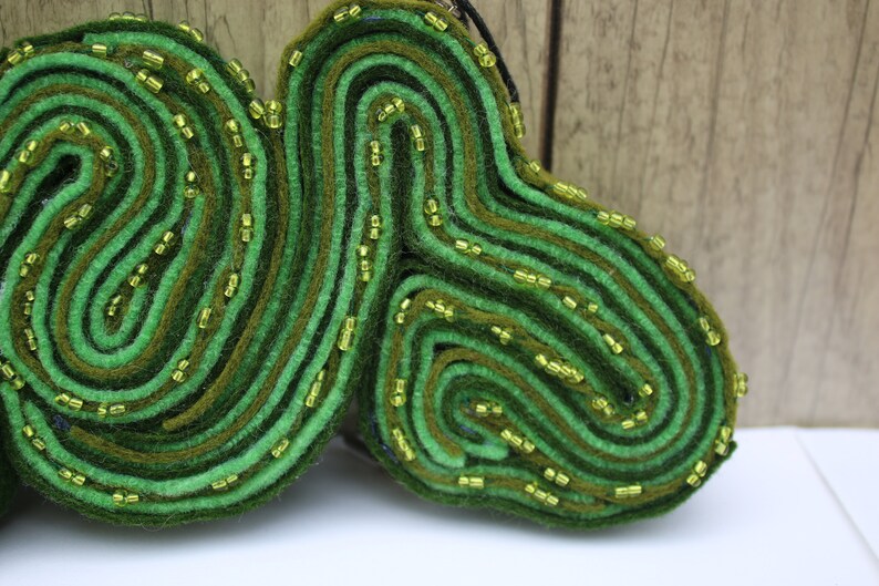 Holly felt necklace
