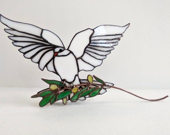 Dove of peace with its olive branch. Unique gift in stained glass for an original decoration, for a baptism or a communion.