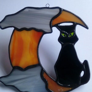 Halloween ornament stained glass décor. Black cat and red moon in colored glasses, miniature Halloween sun catcher in Tiffany stained glass image 5