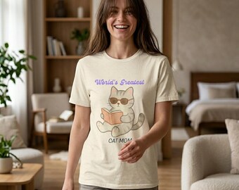 Cat Mom Reading Graphic T-Shirt | Cozy Cotton Cat Lover Tee